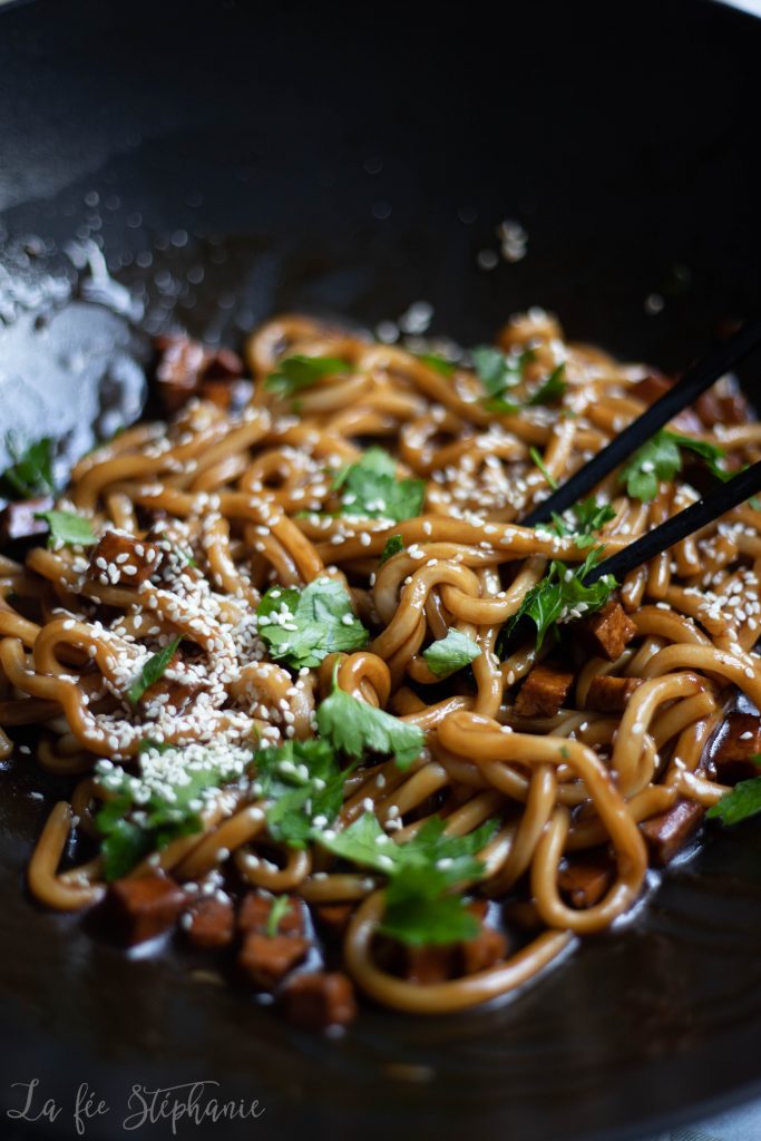 Udon en sauce, recette facile et rapide - La fée Stéphanie