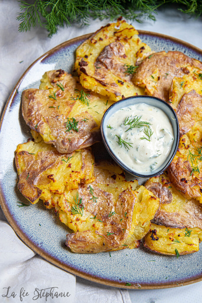 Pommes de terre écrasées au four, sauce à l'aneth - La fée Stéphanie